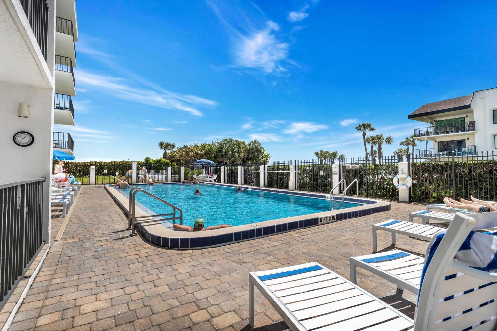 Cape Winds Resort 卡纳维拉尔角 外观 照片